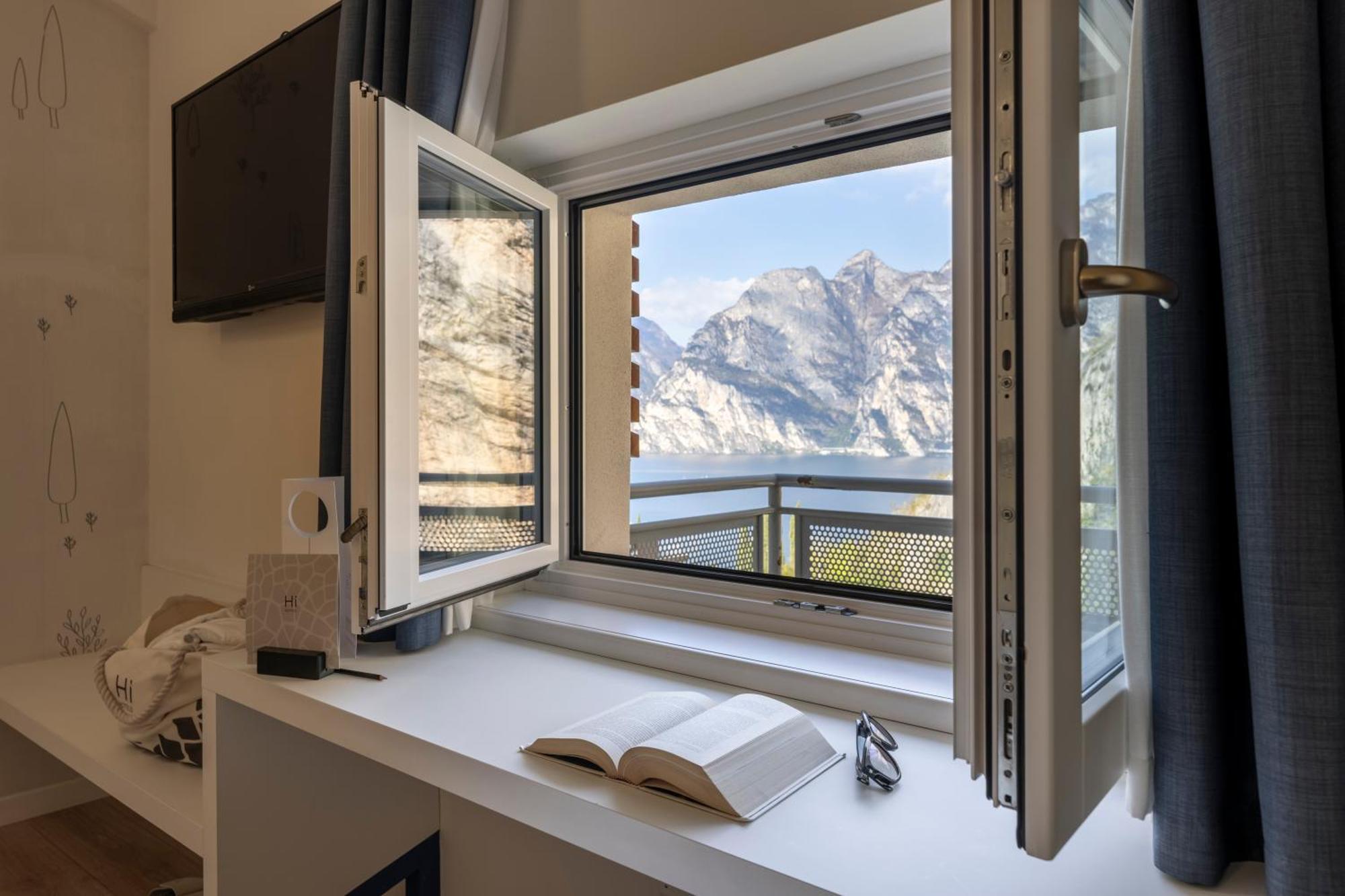 Hi Hotels Torbole - Pool & Spa Torbole Sul Garda Exterior photo
