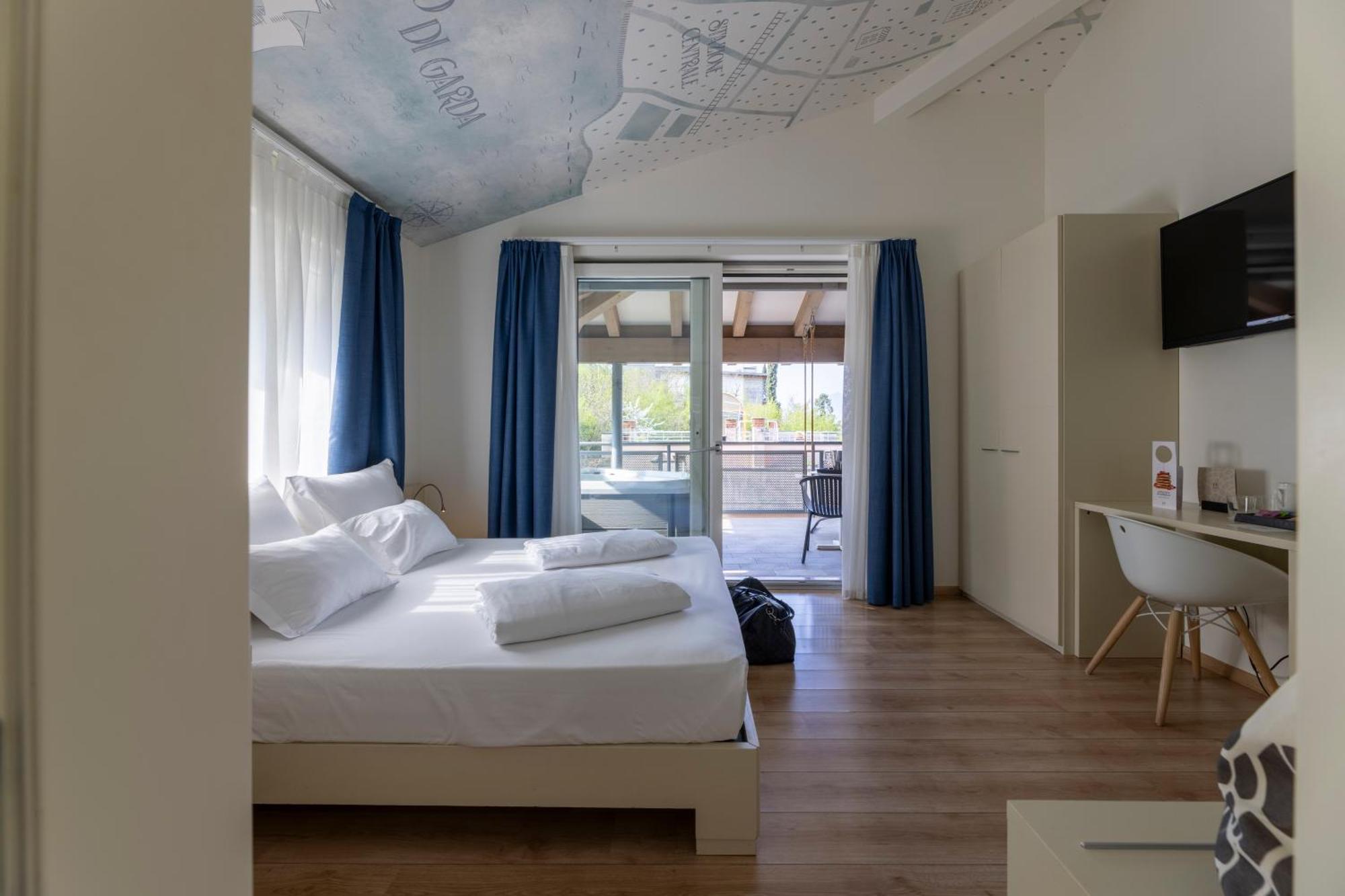 Hi Hotels Torbole - Pool & Spa Torbole Sul Garda Exterior photo
