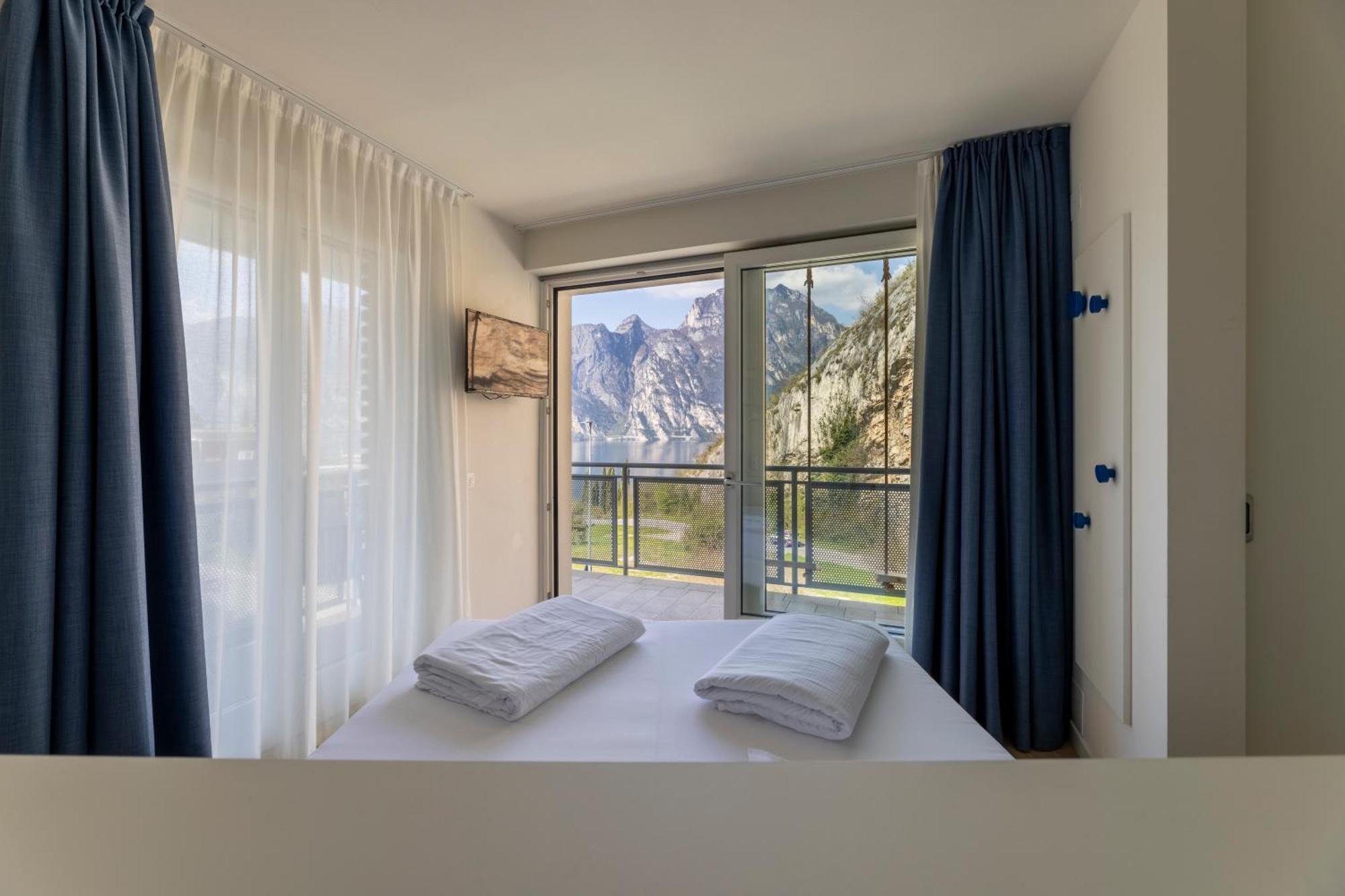 Hi Hotels Torbole - Pool & Spa Torbole Sul Garda Exterior photo